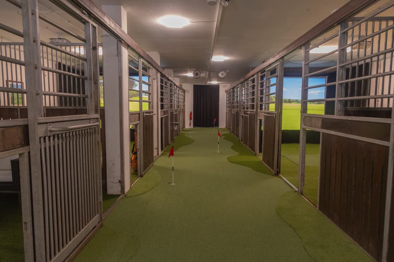 Golf courts